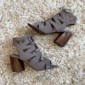 QUPID Caris Womens Heeled Sandal